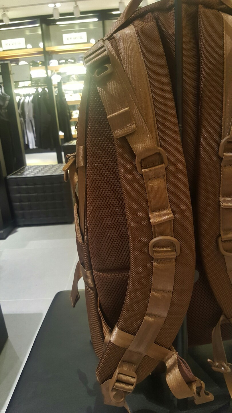 CARRIER PACK71 BROWN 11448198