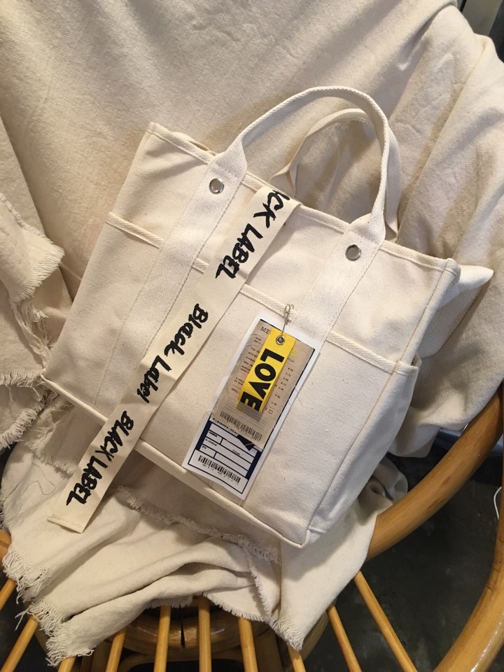 <b><p>Black Label Canvas Square Eco Tumbler Coeyce</p></b><b><p>ブラックレーベルキャンバス正方形バックエコタンブラーコンベクデイリーバック 블랙라벨에코백</p></b><br /><br /><p align='center'>