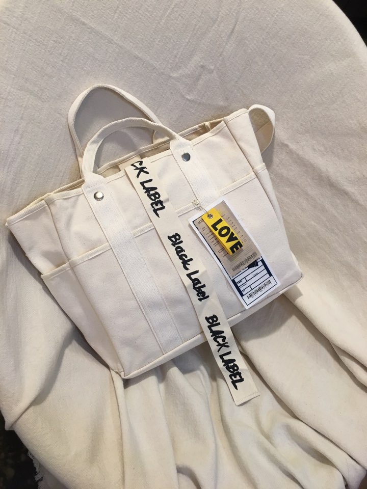 <b><p>Black Label Canvas Square Eco Tumbler Coeyce</p></b><b><p>ブラックレーベルキャンバス正方形バックエコタンブラーコンベクデイリーバック 블랙라벨에코백</p></b><br /><br /><p align='center'>