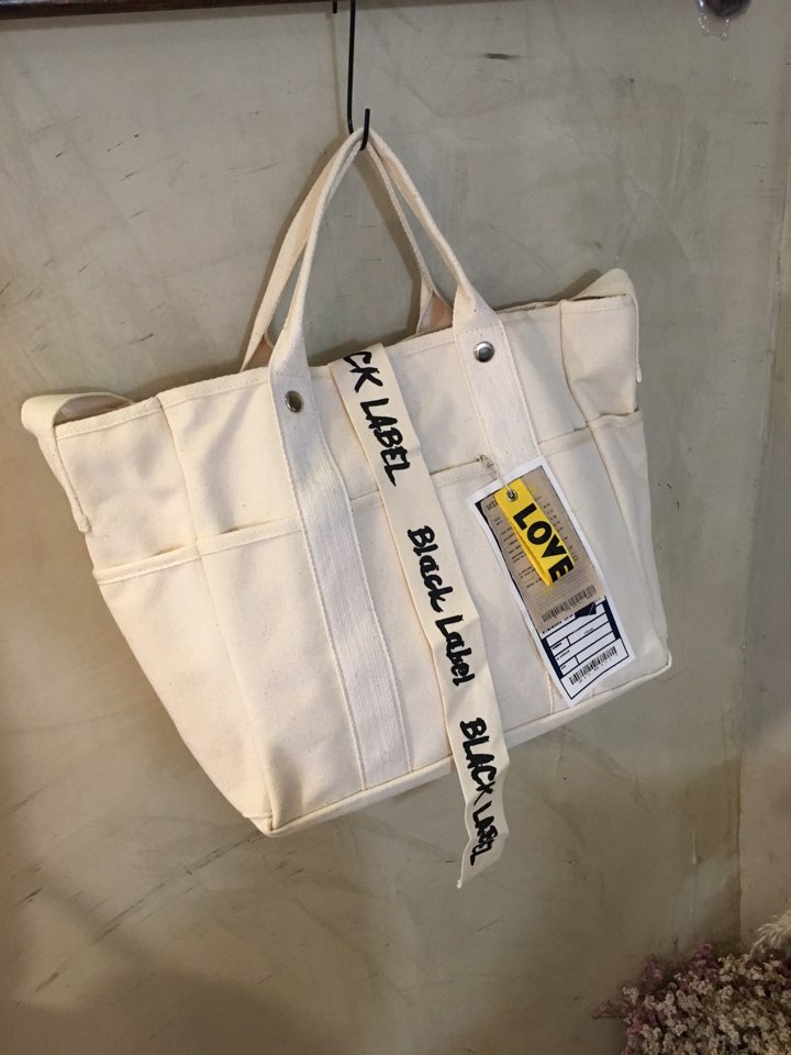 <b><p>Black Label Canvas Square Eco Tumbler Coeyce</p></b><b><p>ブラックレーベルキャンバス正方形バックエコタンブラーコンベクデイリーバック 블랙라벨에코백</p></b><br /><br /><p align='center'>