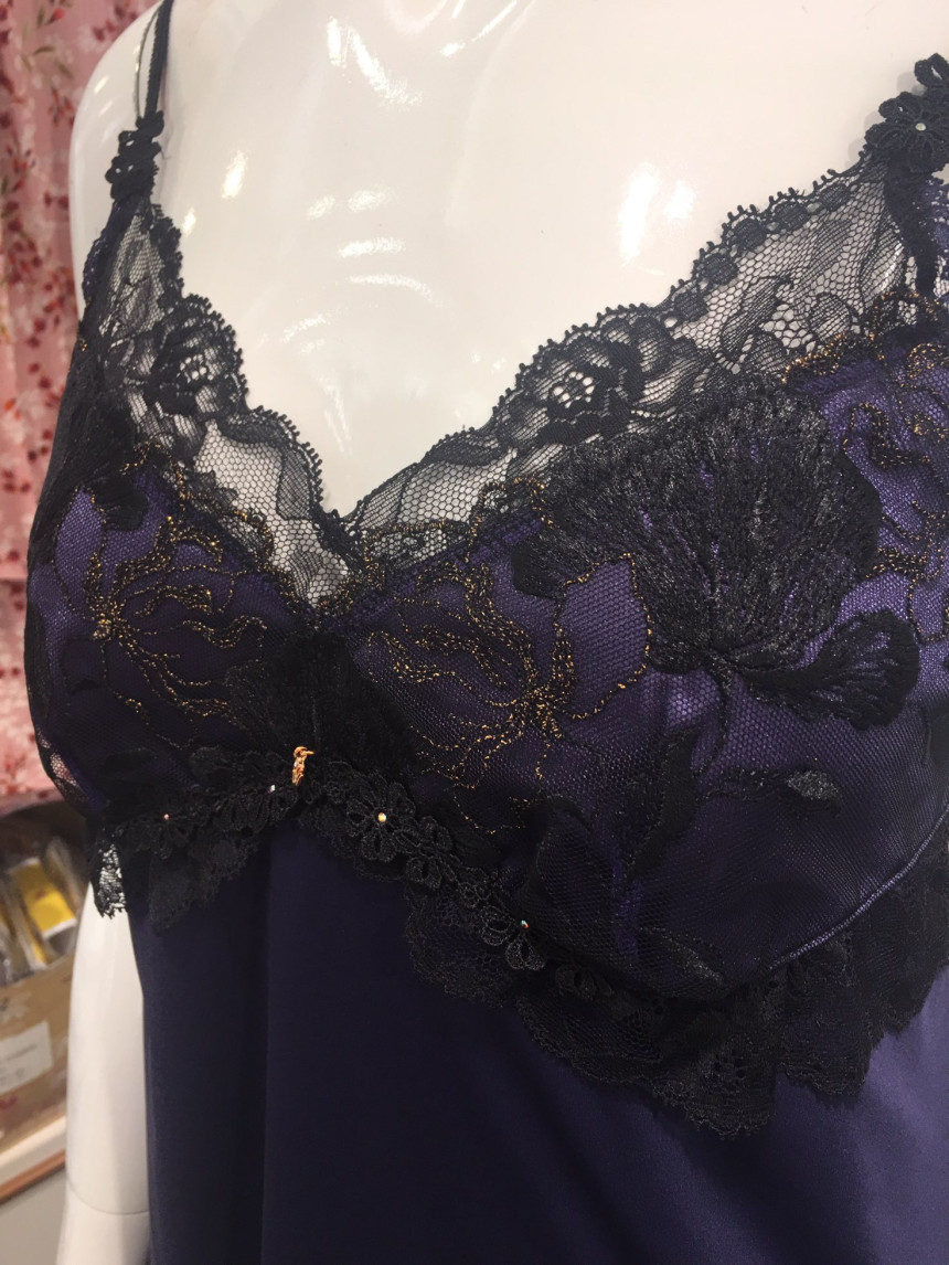 2017 Fall Ad Product Makeup Set Slip WFS1880 Women