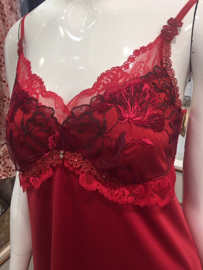 2017 Fall Ad Product Makeup Set Slip WFS1880 Women