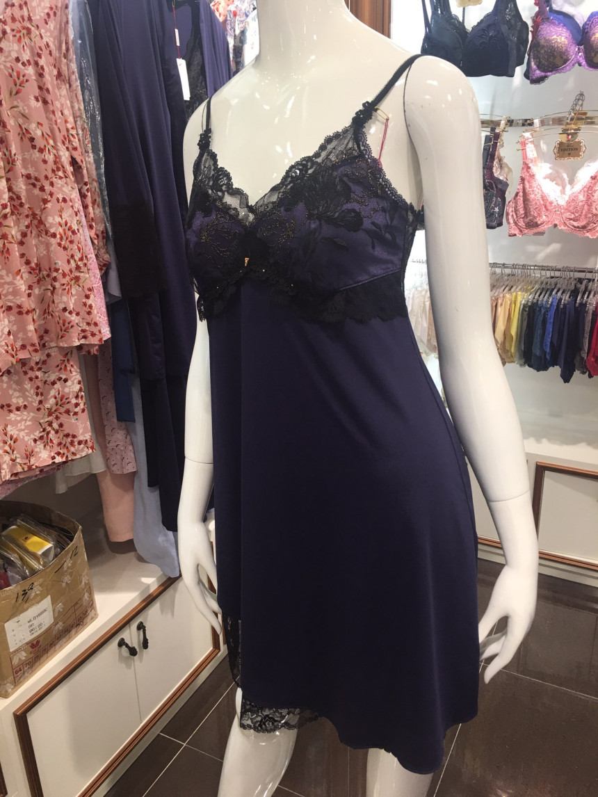 2017 Fall Ad Product Makeup Set Slip WFS1880 Women