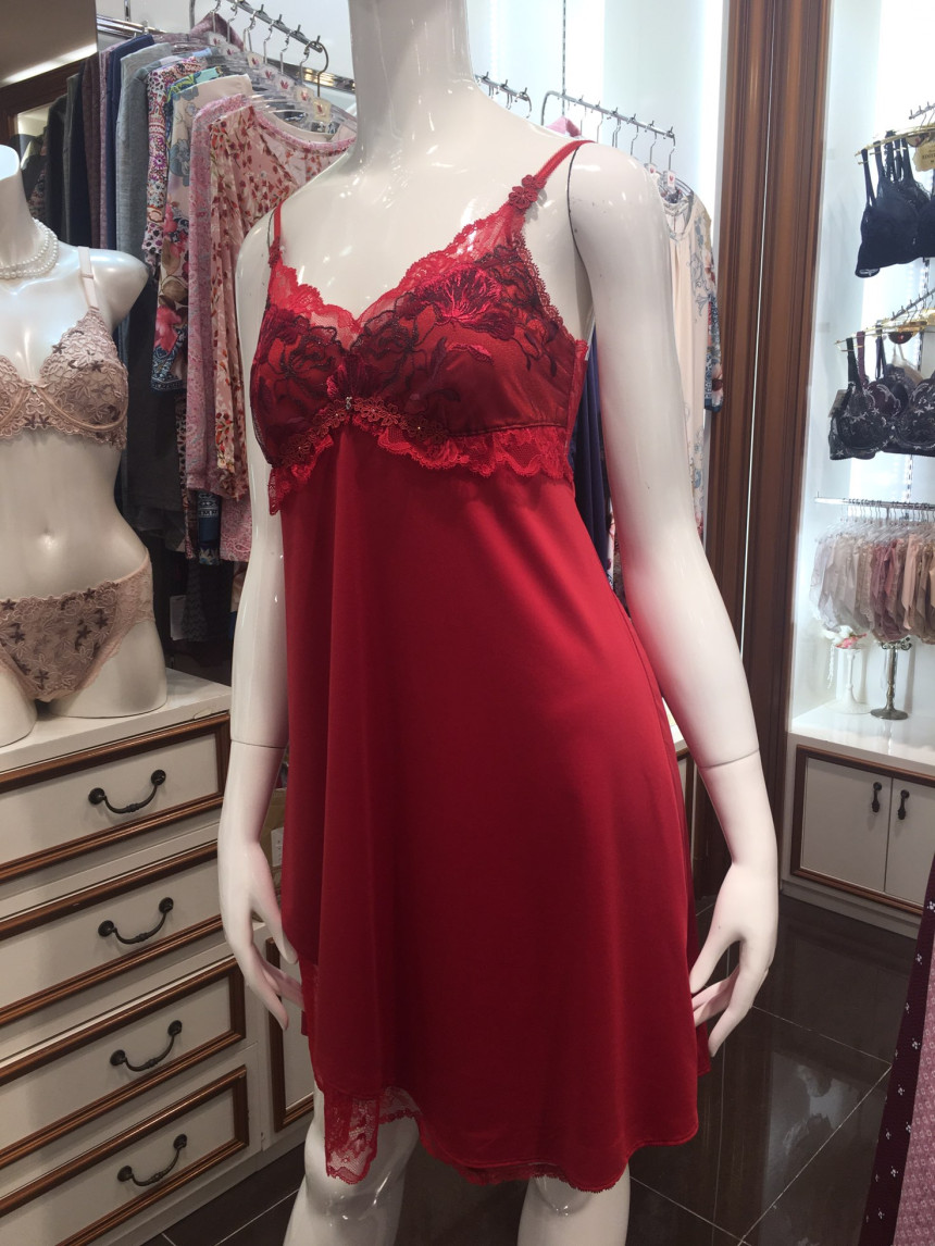 2017 Fall Ad Product Makeup Set Slip WFS1880 Women