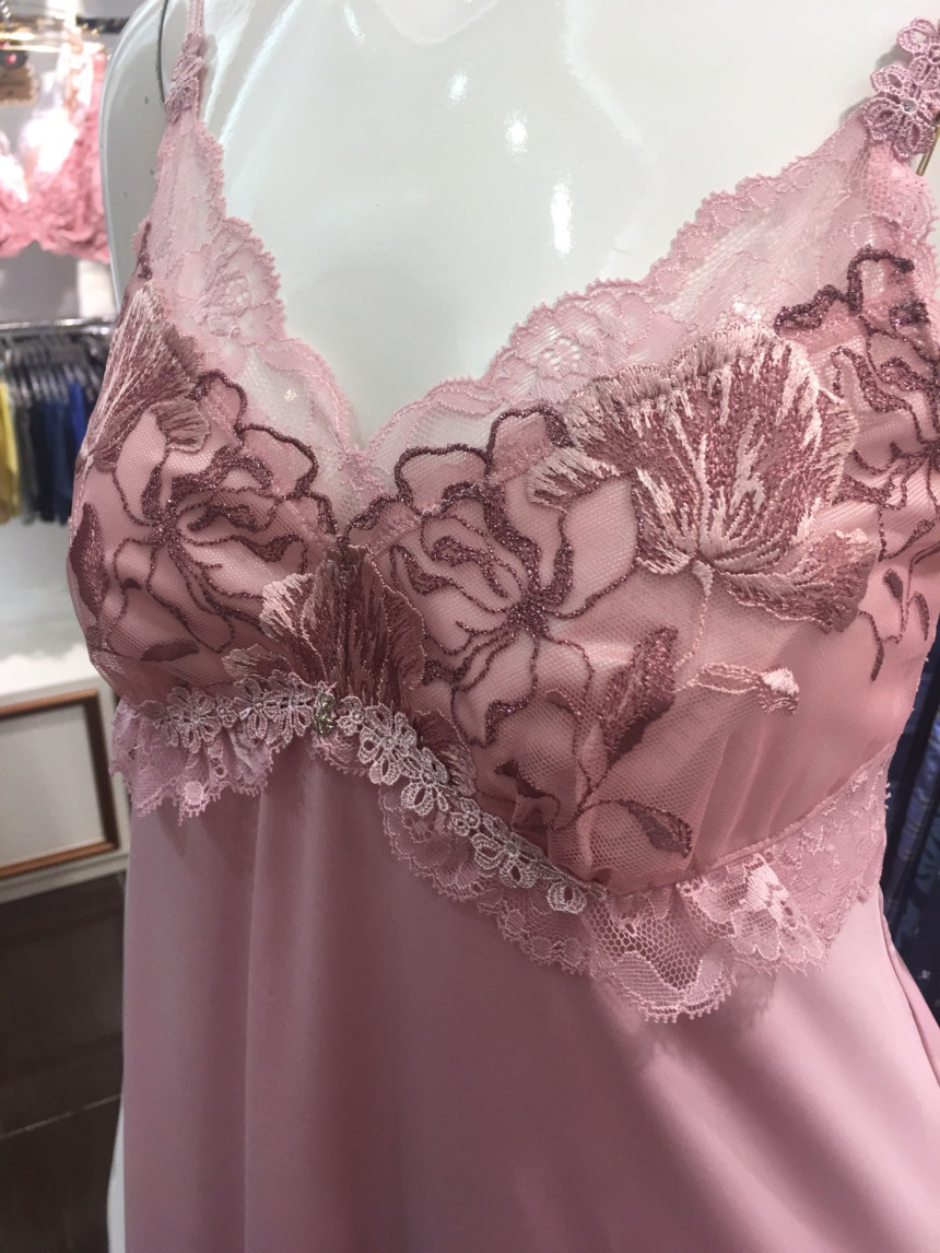 2017 Fall Ad Product Makeup Set Slip WFS1880 Women