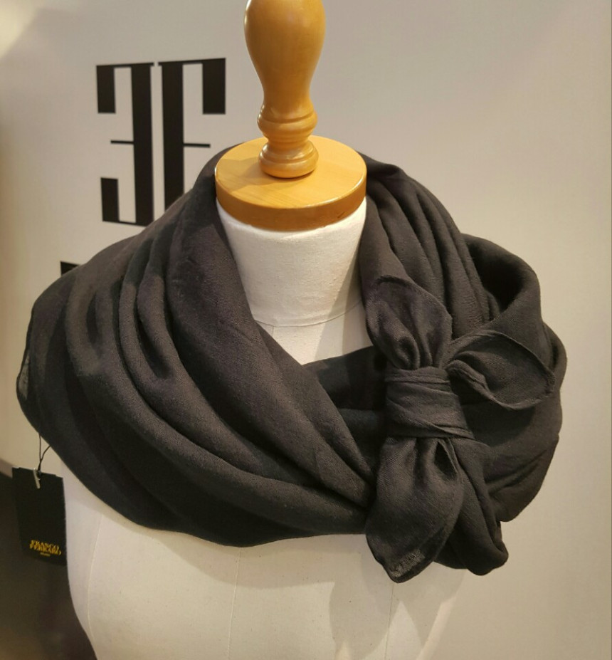 Franco Feraro Estilo scarf CLEO SOLID F18F2HP Gull
