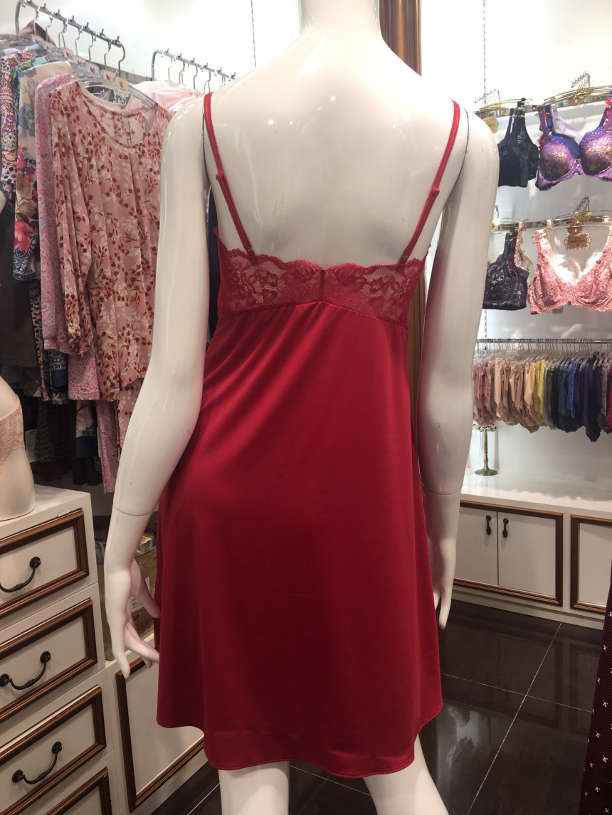 2017 Fall Ad Product Makeup Set Slip WFS1880 Women