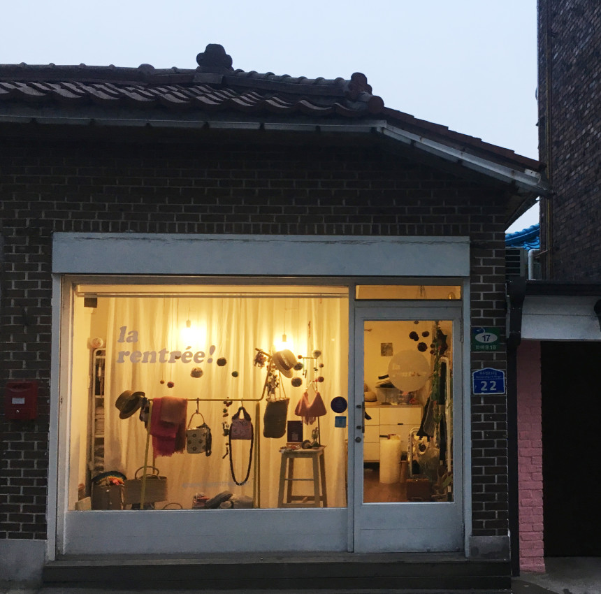 <b><p>Zipper Square Mini Bag Stuffed Items Evyday</p></b><b><p>ジッパー正方形ミニバック萌えアイテム日常のファッションスタイリッシュなフレンチヴィンテージ20代の女</p></b><br /><br /><p align='center'>