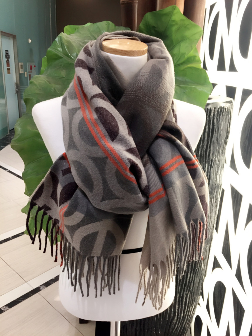 Louis Kattozu Mo blend muffler closure SA2HW805
