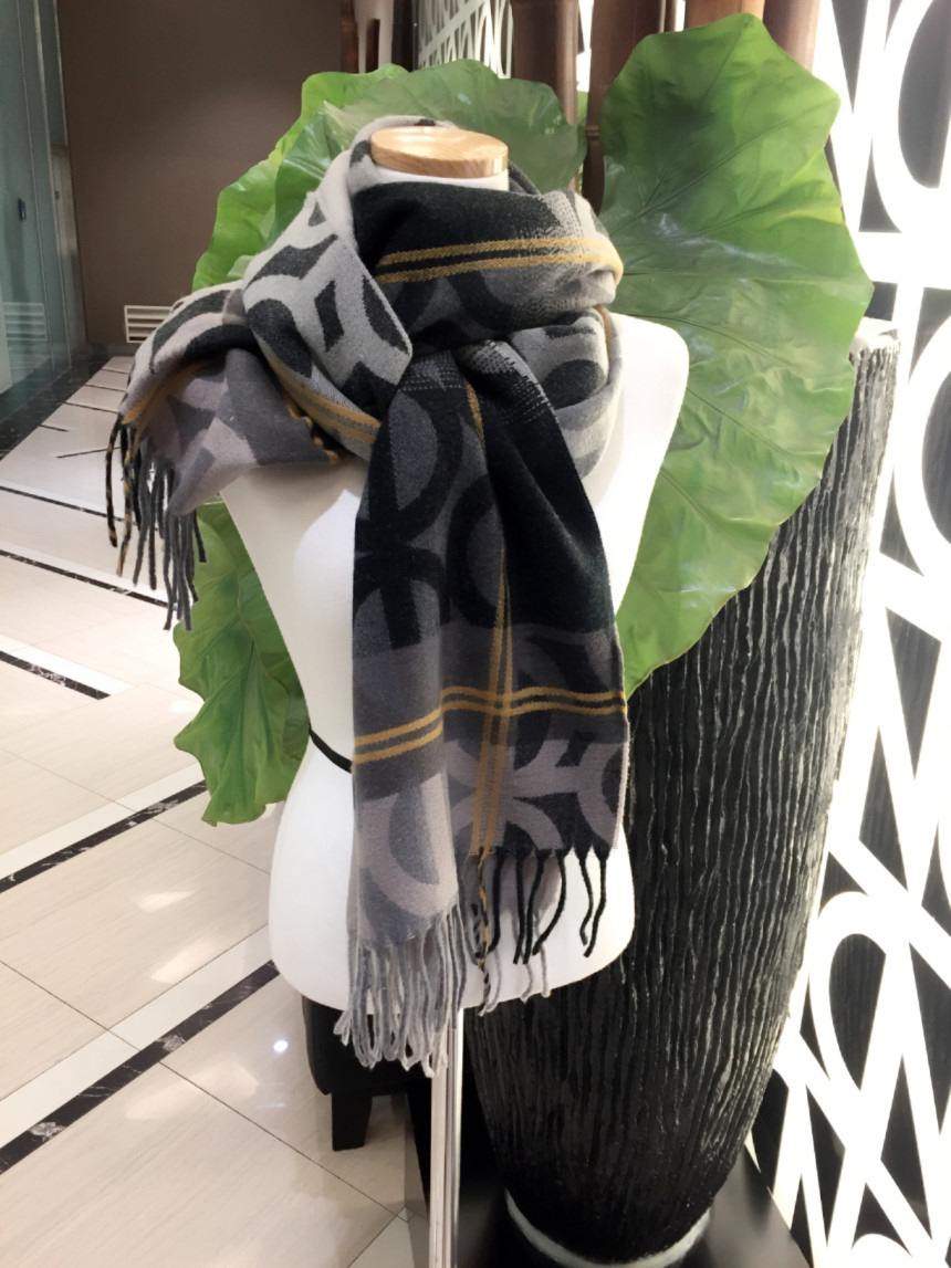 Louis Kattozu Mo blend muffler closure SA2HW805