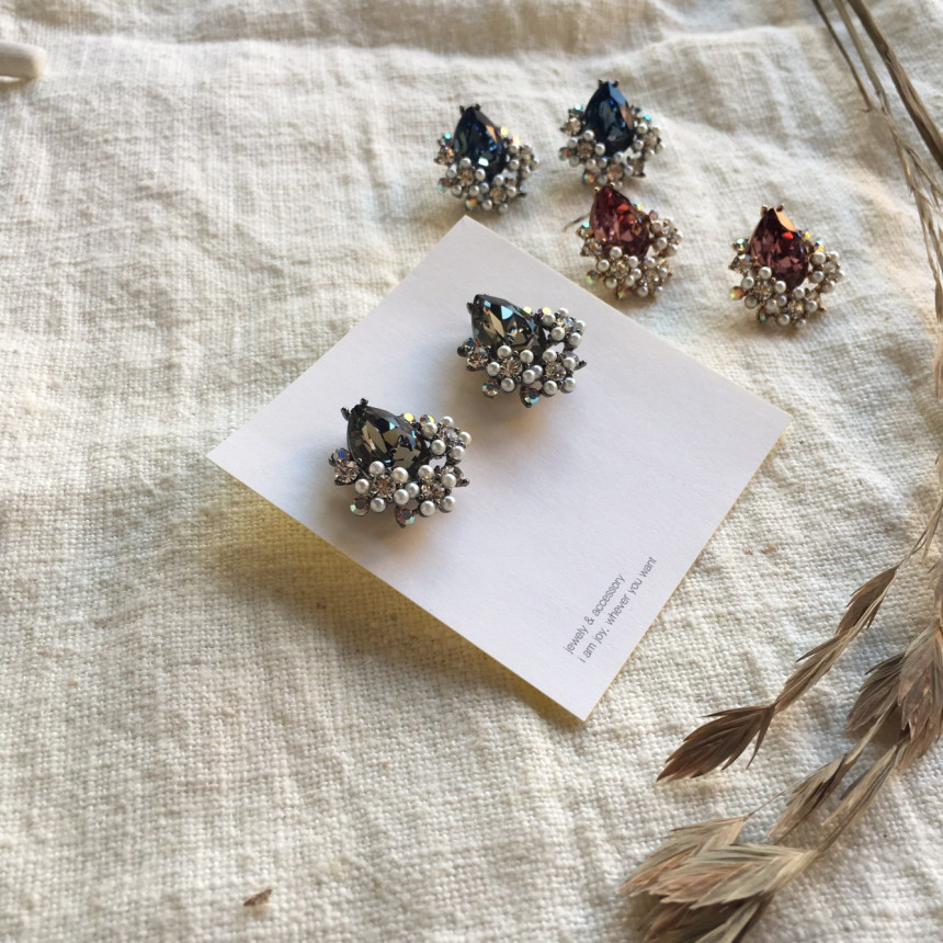 Twinkle Swarovski Pearl Earrings 3color Elegant to