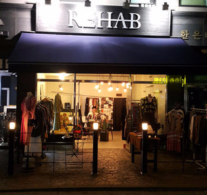 <b><p>Clooney twenties female younger Missy Lk</p></b><b><p>無排クルーニー20代の女性若いズームマミクロルックビッグバッグバケットバッグ外出ルックコーディネート</p></b><br /><br /><p align='center'>