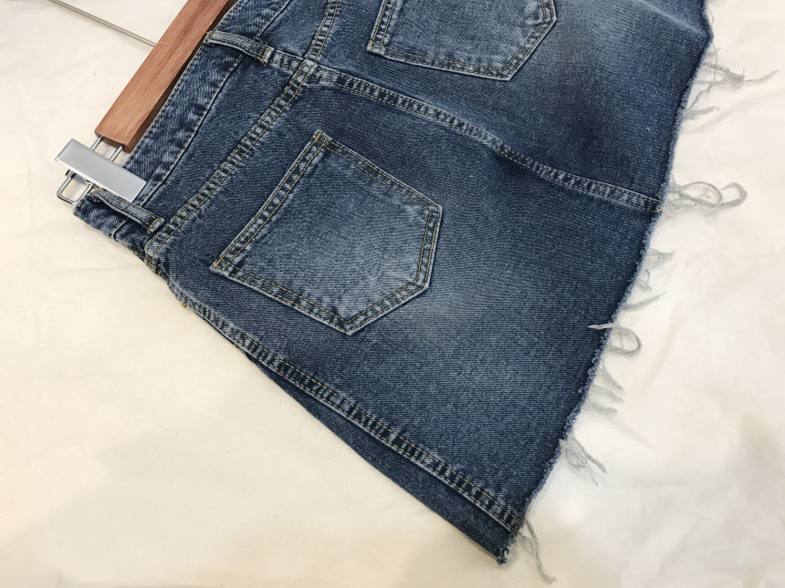 Denim Skirt This line Denim skirt Chinchilla Mini 