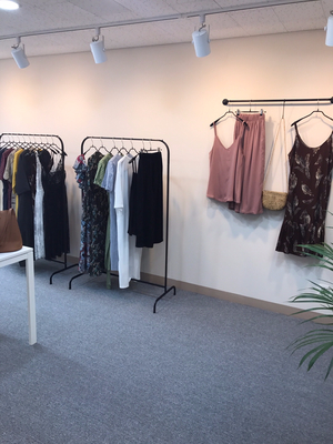 <b><p>Colors nvee Shoulder Bag 4c Charming Style</p></b><b><p>配色コンバースショルダーバッグ4color魅力があるスタイルデイリールックアイテムコーディネートしや</p></b><br /><br /><p align='center'>