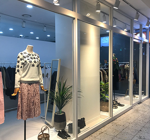 Bending fingernails fingernail fingernail fingerna