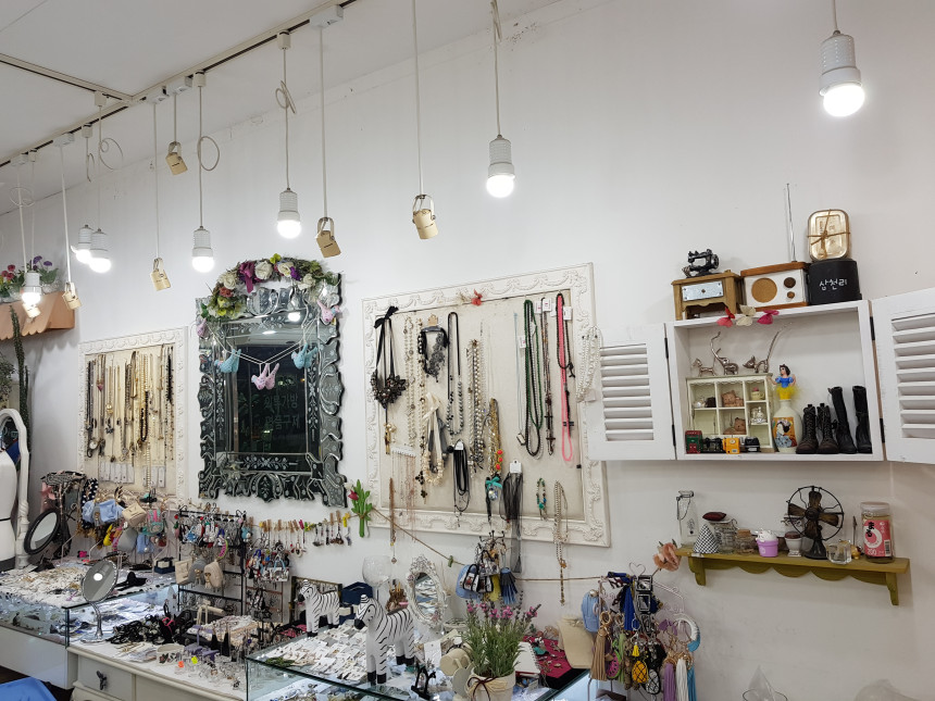 <b><p>No allergi Colorss titanium square cryst</p></b><b><p>ノーアレルギー 無変色 チタン スクエア クリスタル MS Pゴシック リング 今日のファッション</p></b><br /><br /><p align='center'>