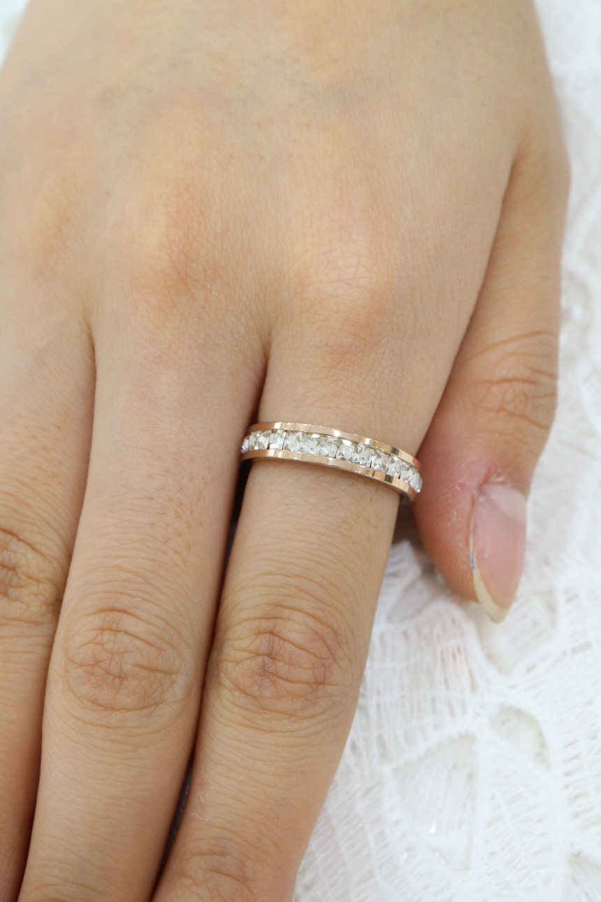 <b><p>No allergi Colorss titanium square cryst</p></b><b><p>ノーアレルギー 無変色 チタン スクエア クリスタル MS Pゴシック リング 今日のファッション</p></b><br /><br /><p align='center'>