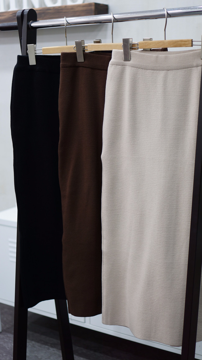 Three-color knit long skirts 40 Women's three-c