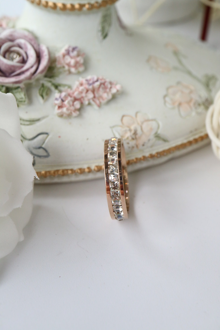 <b><p>No allergi Colorss titanium square cryst</p></b><b><p>ノーアレルギー 無変色 チタン スクエア クリスタル MS Pゴシック リング 今日のファッション</p></b><br /><br /><p align='center'>