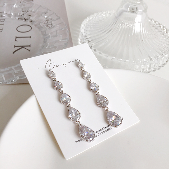 Swarovski polka dots Long drop earrings Stone Cubi
