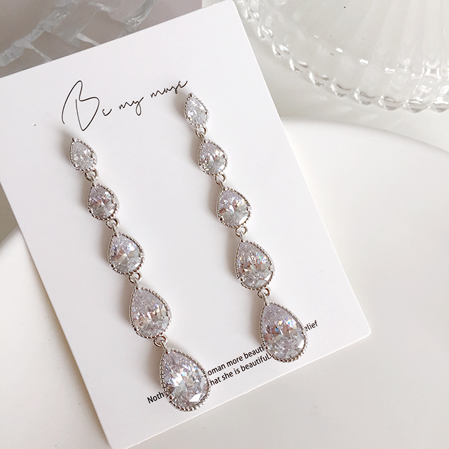 Swarovski polka dots Long drop earrings Stone Cubi
