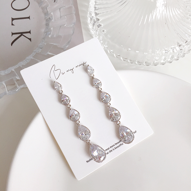 Swarovski polka dots Long drop earrings Stone Cubi