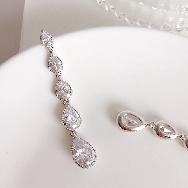 Swarovski polka dots Long drop earrings Stone Cubi