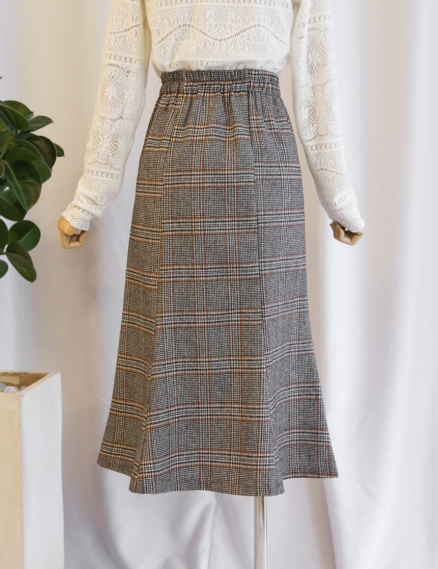 Check flare Long skirt Mermaid office Look Hospita