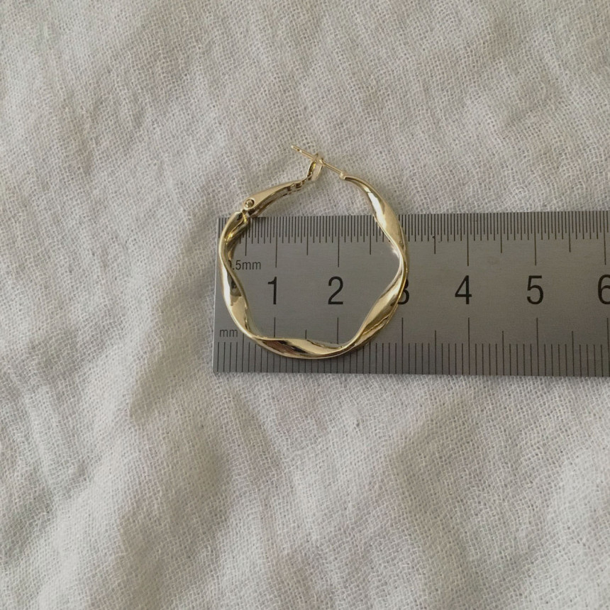 <b><p>ring ear special Feme coordation Romanc style</p></b><b><p>リング イヤ 特別な 女性なコーディネート ロマンチックスタイル 高級感 様々なル</p></b><br /><br /><p align='center'>