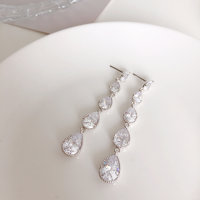 Swarovski polka dots Long drop earrings Stone Cubi