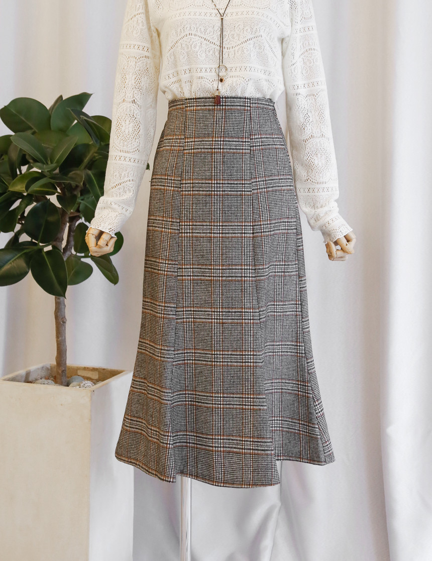 Check flare Long skirt Mermaid office Look Hospita