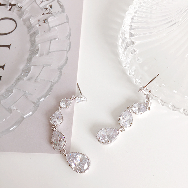 Swarovski polka dots Long drop earrings Stone Cubi