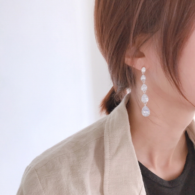 Swarovski polka dots Long drop earrings Stone Cubi