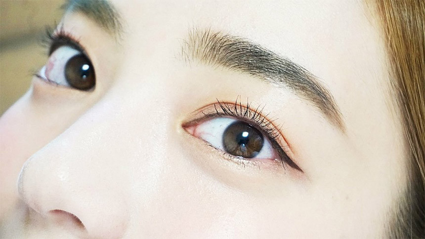뷰티윈도 : 네이버쇼핑 (1+1+눈썹가이드증정) 리르 틱톡 타투아이브로우 쿠션 / 8일 지속 임상완료