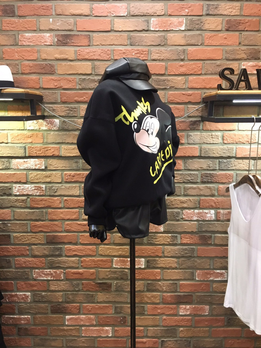 Women Short Pants Leather Material Waist Full Bend