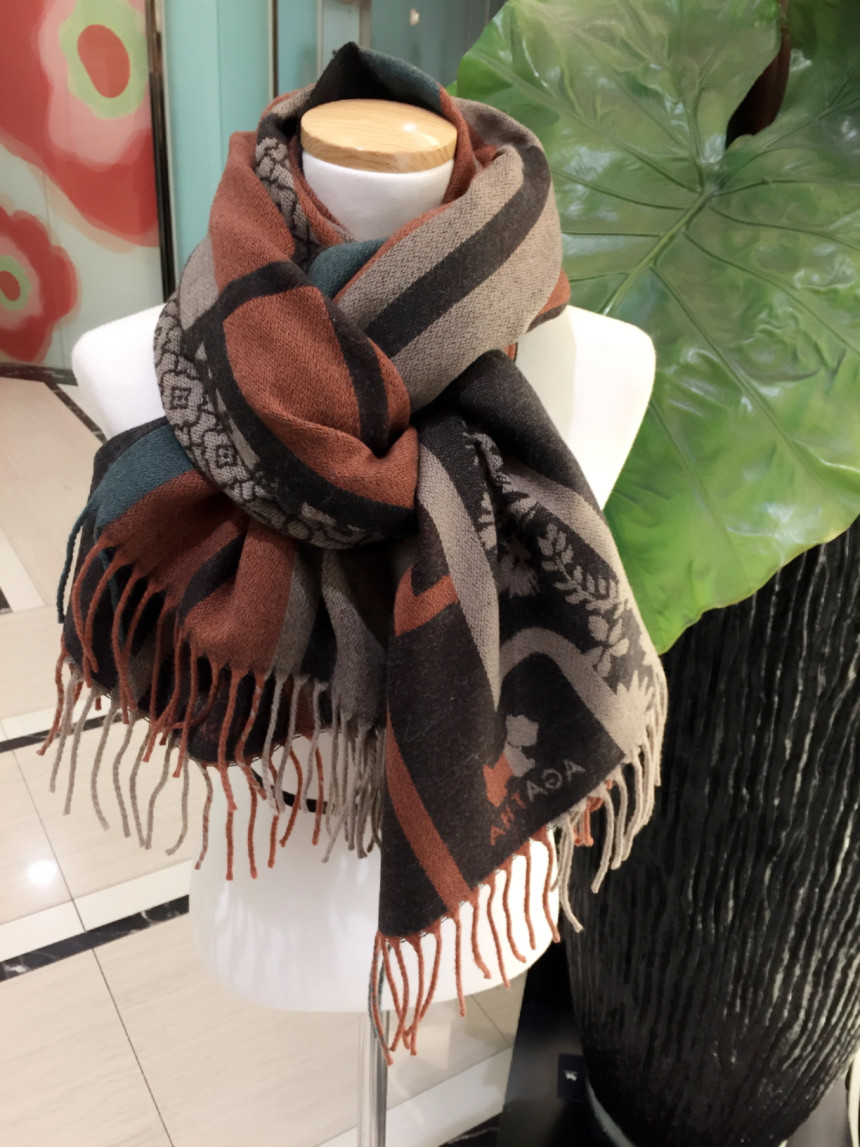 Agata Woven Shawl Shafran SB2UHW322