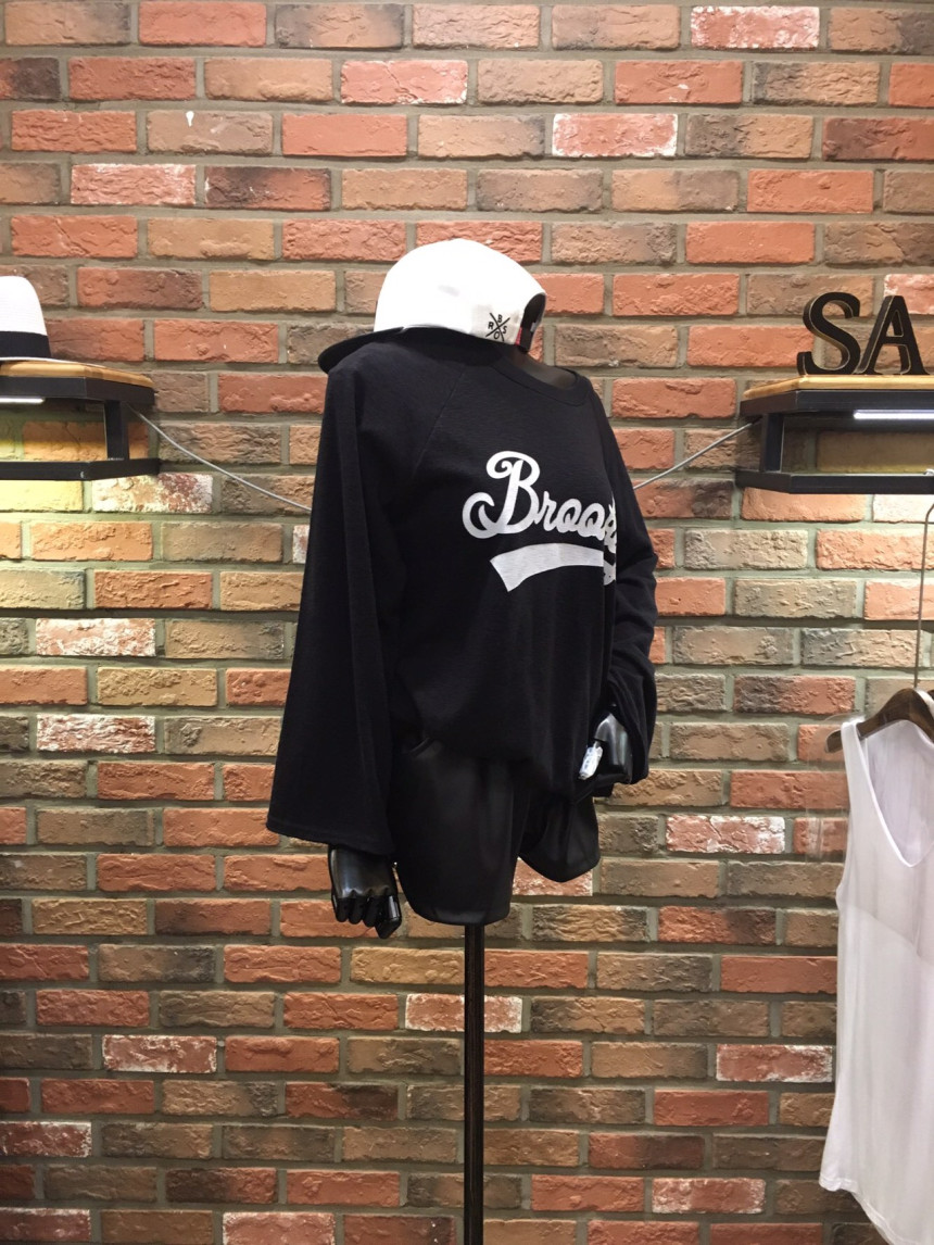 Women Short Pants Leather Material Waist Full Bend