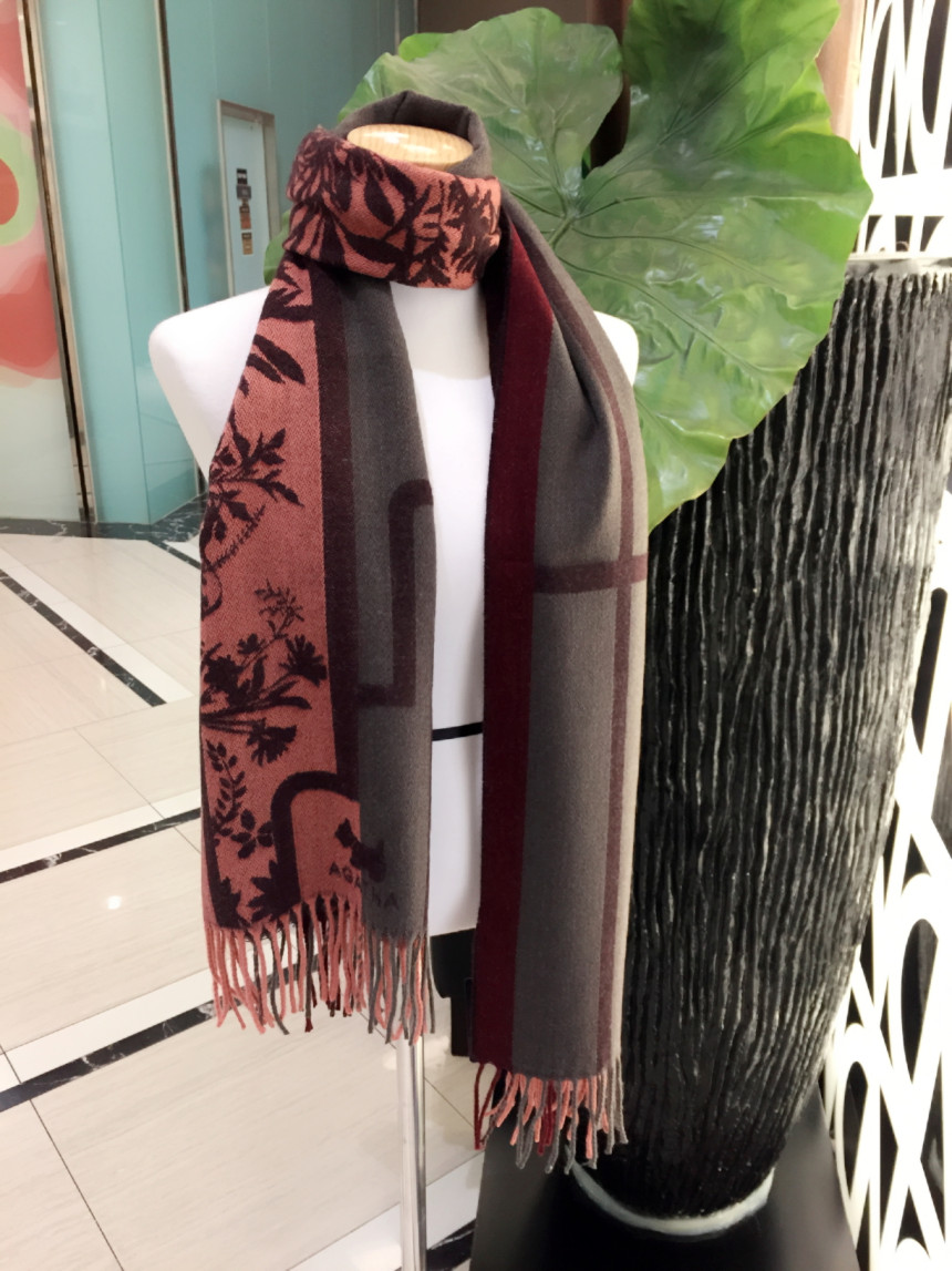 Agata Woven Shawl Shafran SB2UHW322