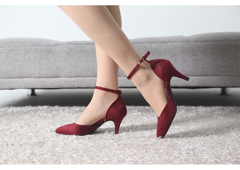<b><p>Korean Ankle strap heel 7cm Domeic shoes</p></b><b><p>韓国語 アンクルストラップヒール 7cm 国産の靴 足首 スエード スティレット</p></b><br /><br /><p align='center'>