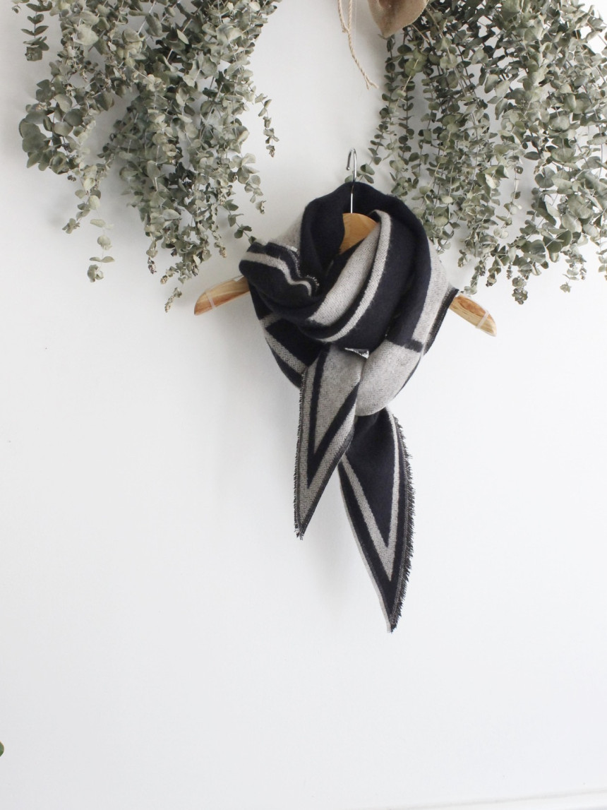 Rhinoceros Muffler Stylish wedding fashion Women&#