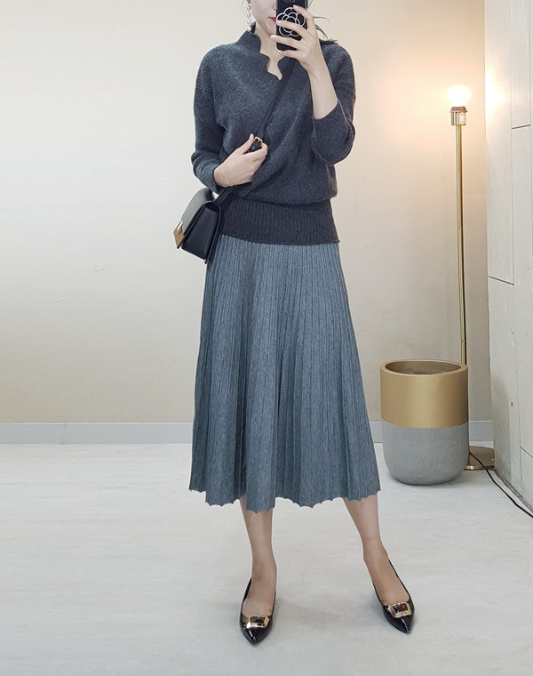 Melonite Pleated A-Line Long Skirt