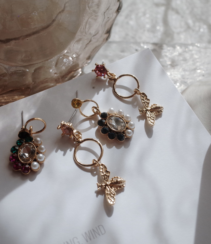 BEE bee flower petite drop earrings handmade styli