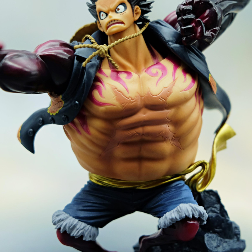 One Piece Luffy Figure Gear 4 Formal King Overlap 