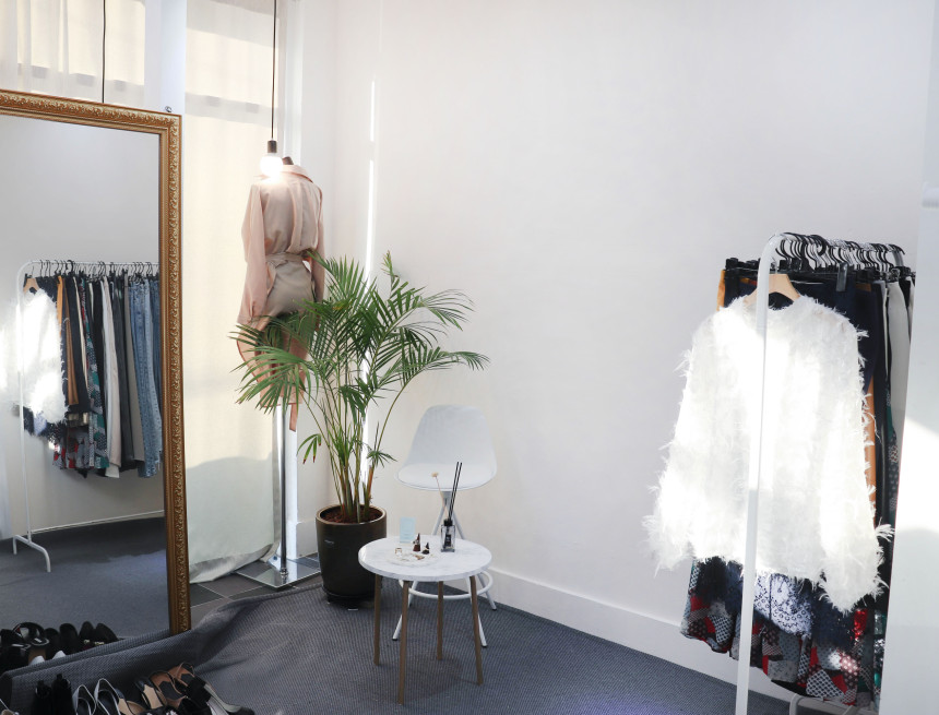 Gold Pleated Skirt 2col Natural sense of color wit