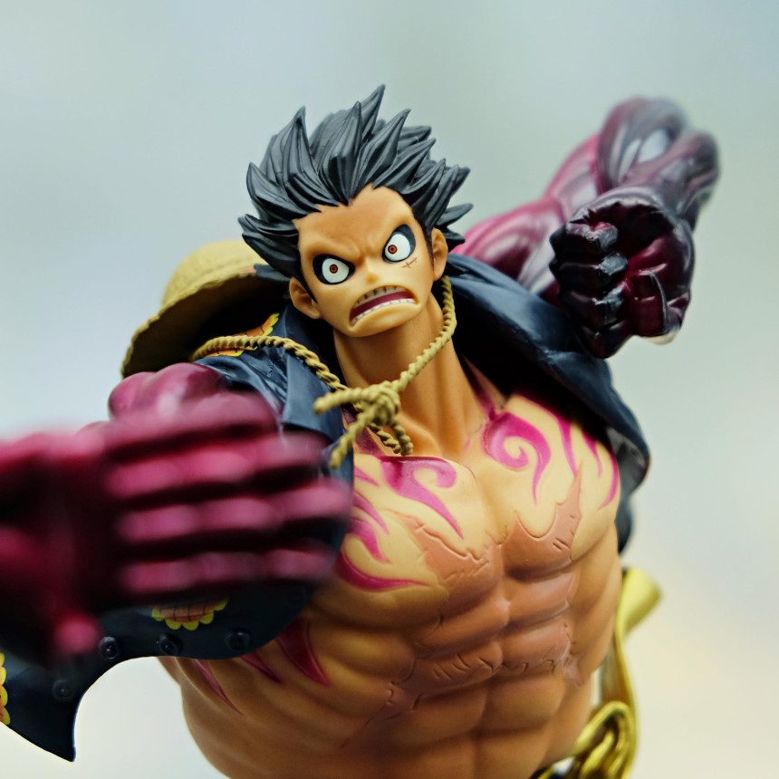 One Piece Luffy Figure Gear 4 Formal King Overlap 