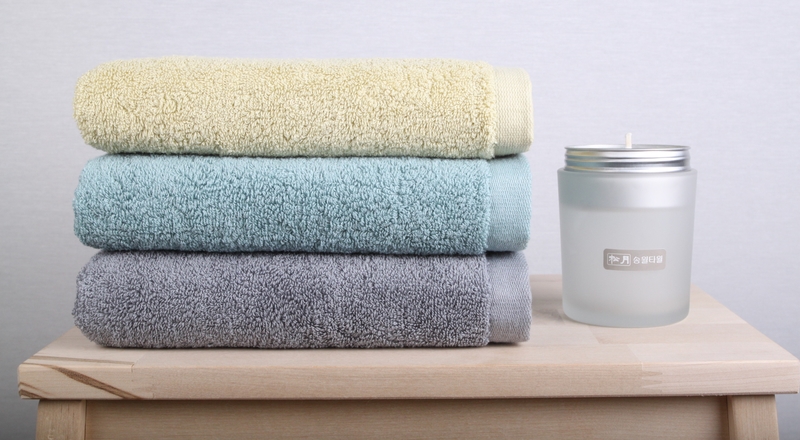 <b><p>Songwol towel Komasa 190g Heavy hot 40 soft</p></b><b><p>ソンウォルタオル コマサ 190g ヘビー ホテル 40数 ソフト モダン 進物</p></b><br /><br /><p align='center'>