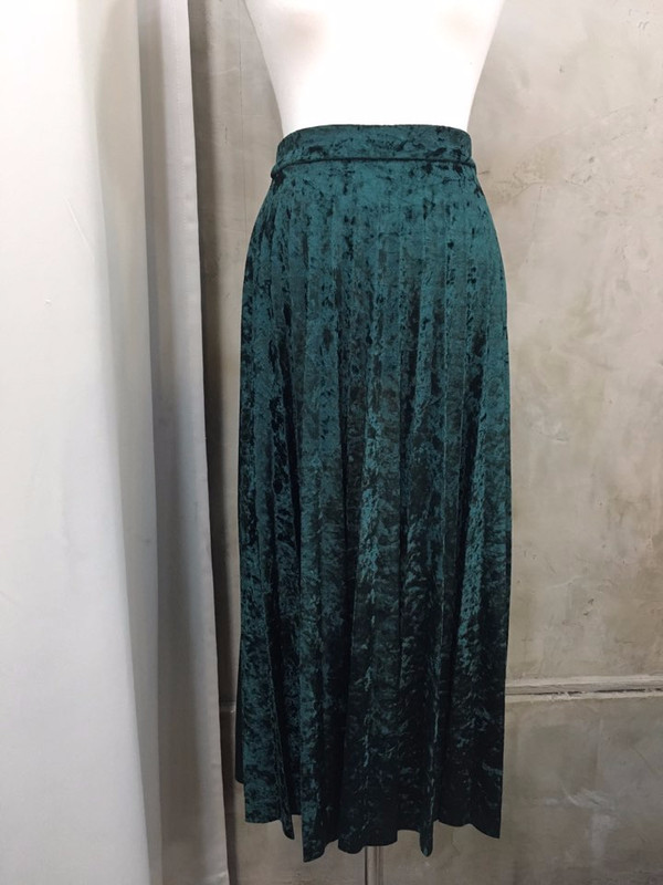 Velvet long skirt wrinkled gold skirt fabric point