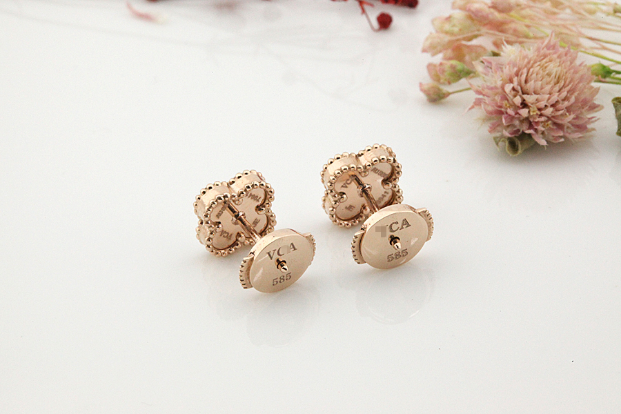 <b><p>Alhambra Clover sweet earring size daily</p></b><b><p>アルハンブラ クローバー スイート イヤリング サイズ デイリー ギフト</p></b><br /><br /><p align='center'>