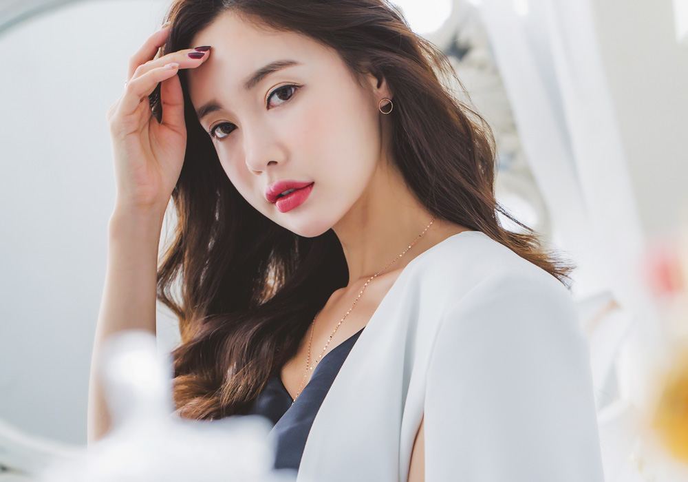 Lovely sleek Waiting Necklace 14K gold 14k long 14