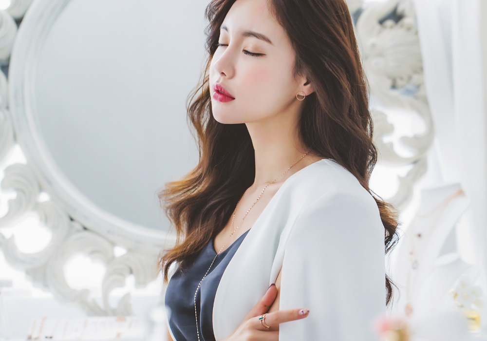 Lovely sleek Waiting Necklace 14K gold 14k long 14